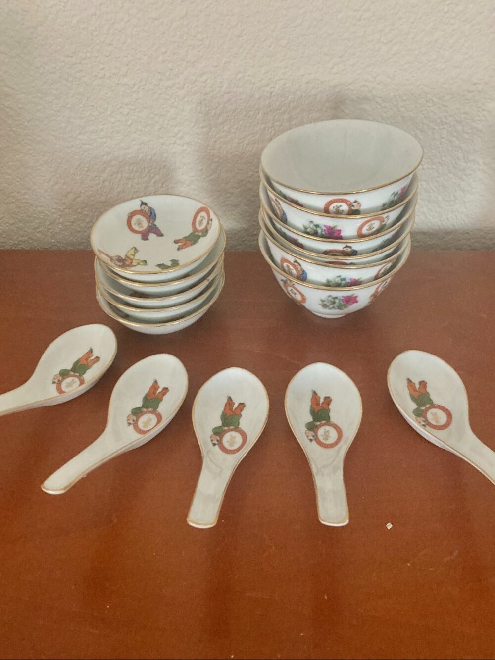 ✨ Vintage Hand‑Painted Chinese Porcelain Bowls & Spoon Set